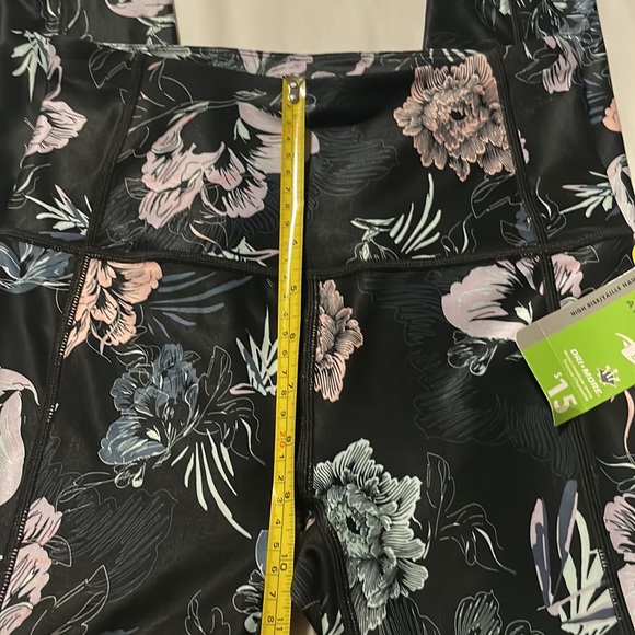 Athletic works flower leggings NWT - Picture 7 of 8